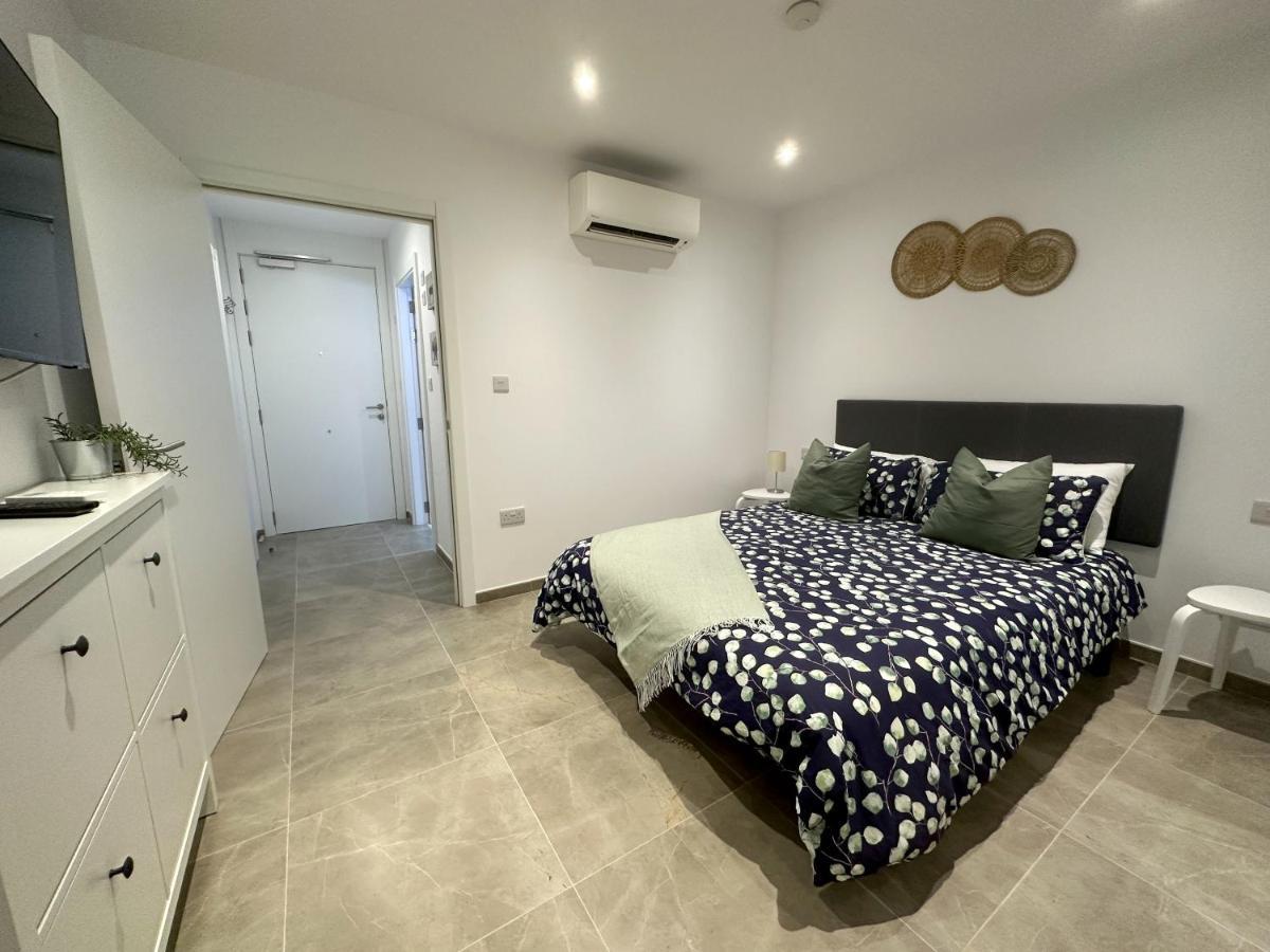 Brand New - Massive Studio - E1 - Self Catering Gibraltar Buitenkant foto